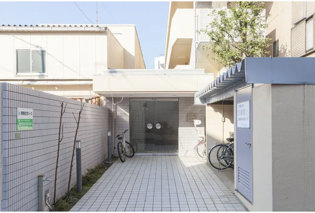 West Road Kamishakujii - Exterior - ["Bicycle", "Wheel", "Tire"]