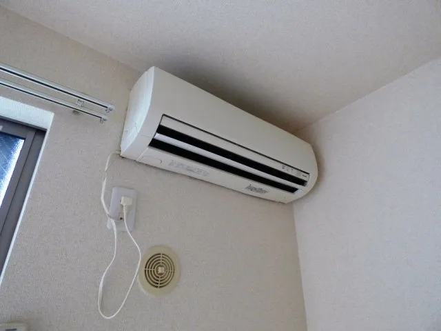 Multiplex Kanamecho - Interior - ["Electronic device", "Ceiling", "Electrical cable"]
