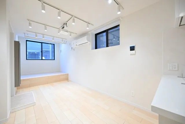 Grand Maison Meguro - Interior - ["Flooring", "Ceiling", "Floor"]