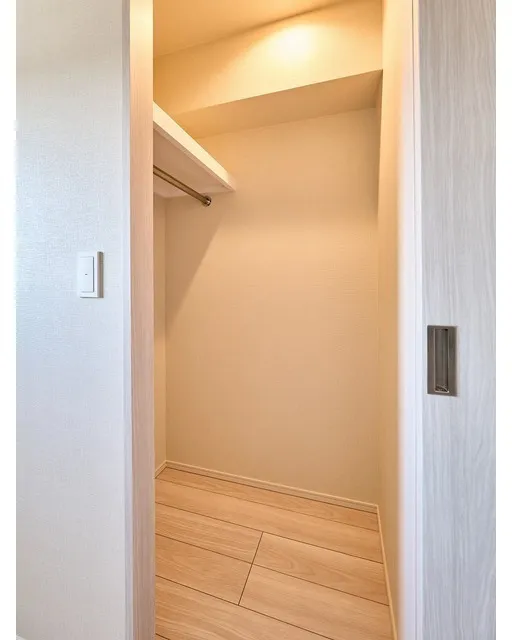 Comforia Liv Nishioshima SOUTH - Interior - ["Flooring", "Wood", "Floor"]