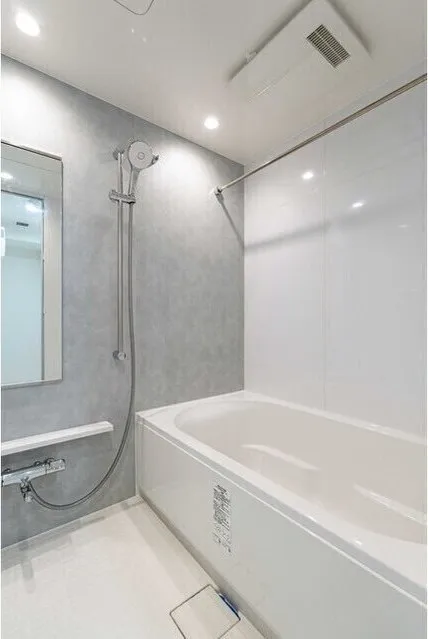 LUMIEC BUNKYO SENGOKU - Interior - ["Flooring", "Plumbing fixture", "Bathroom"]