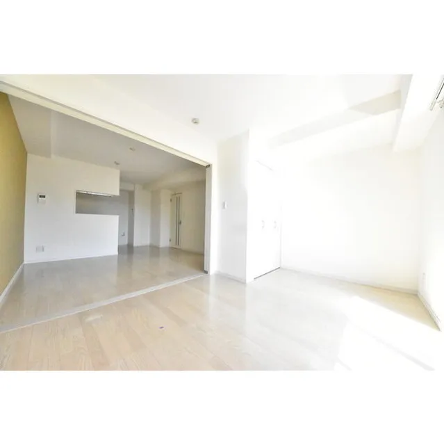 Ravient Asakusa Kototoi - Interior - ["Wood", "Flooring", "Fixture"]
