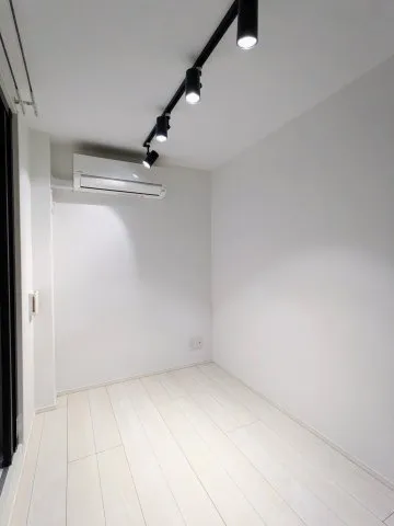 Agresio Shinagawa Oi - Interior - ["Ceiling", "Light fixture", "Flooring"]
