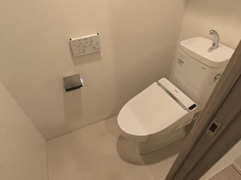 Geo Tower Minamimorimachi - Interior - ["Toilet seat", "Plumbing fixture", "Toilet"]