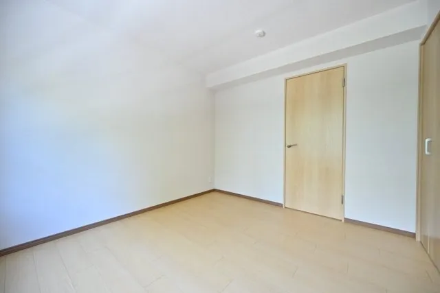 CENTRAL GARDEN RESIDENCE TOKYO - Interior - ["Flooring", "Floor", "Wood flooring"]