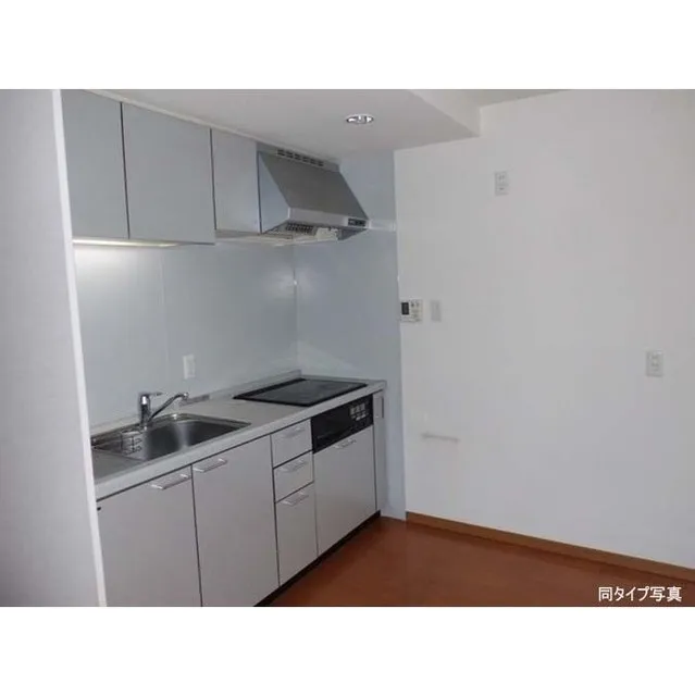 Comforia Higashishinagawa - Interior - ["Cabinetry", "Countertop", "Building"]