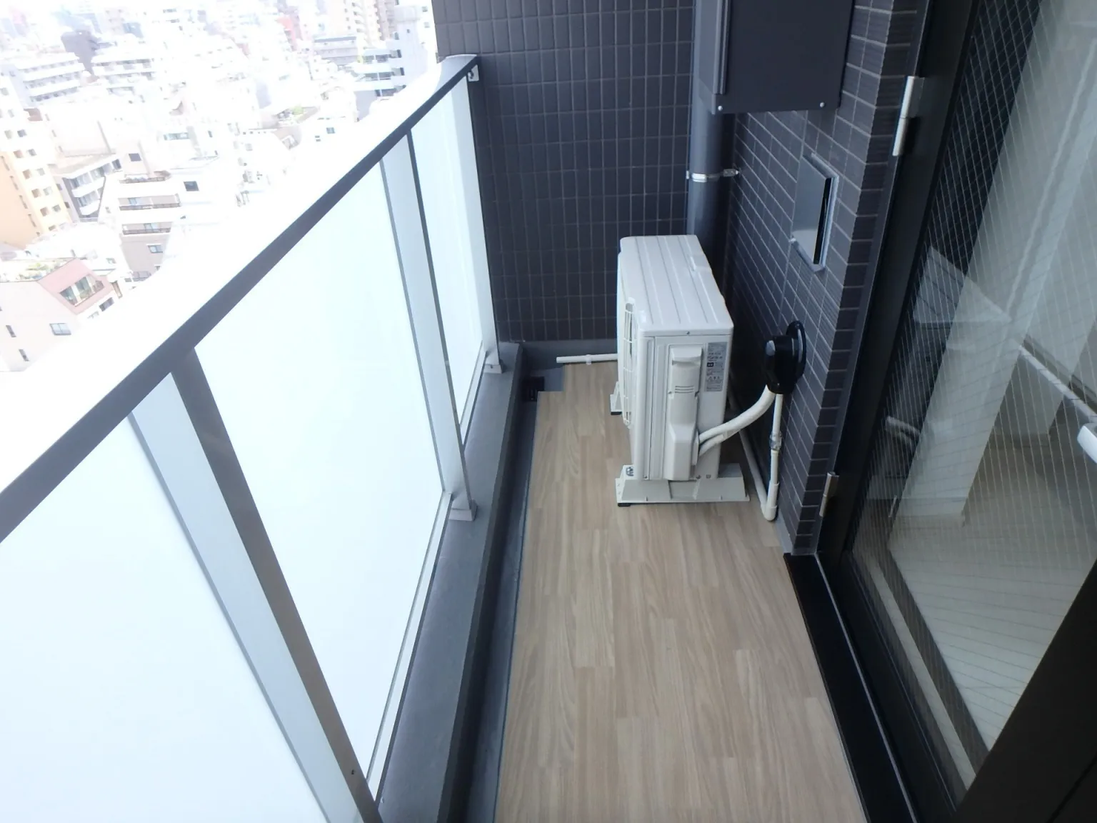 Orchid Residence Ueno - Interior - ["Floor", "Flooring", "Apartment"]