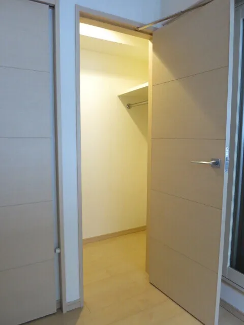 Doue Nihonbashi - Interior - ["Wall", "Flooring", "Wood"]