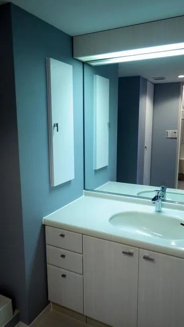 Park Avenue Jinnan - Interior - ["Mirror", "Bathroom cabinet", "Tap"]