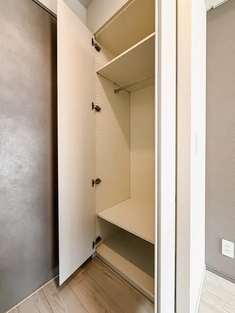 Brookside Residence Kiba - Interior - ["Flooring", "Wall", "Wood"]