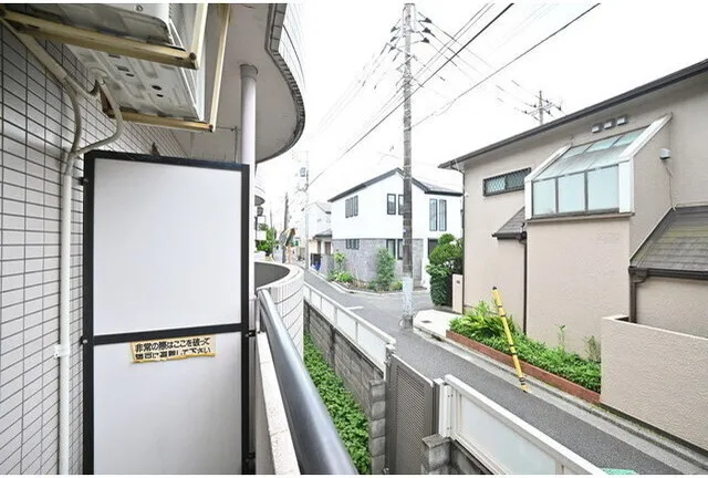 Seeds Residence Eifukucho Palace - Interior - ["Composite material", "Metal", "Glass"]