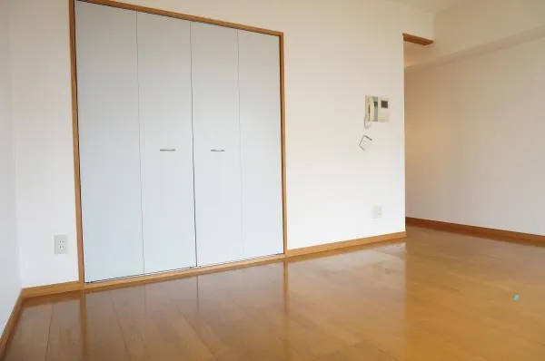 Tiara Ebisu - Interior - ["Fixture", "Wood", "Door"]