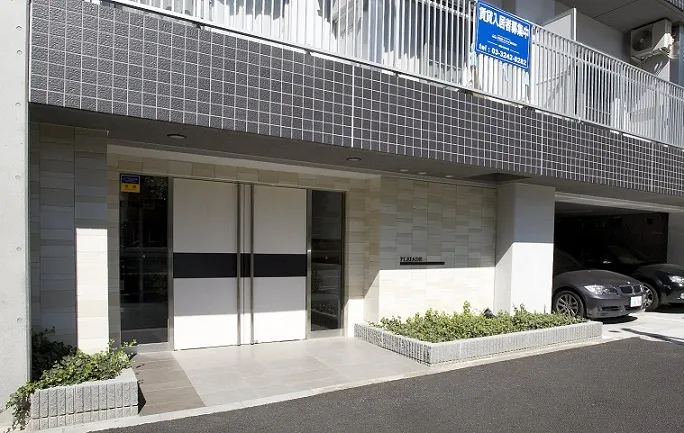 Residia Nakameguro II - Exterior - ["Plant", "Property", "Car"]