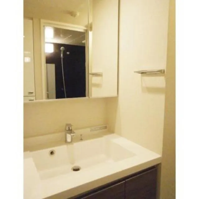 Park Axis Kikugawa - Interior - ["Mirror", "Tap", "Sink"]