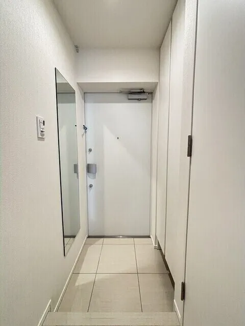 Asyl Court Nerima Nakamurabashi - Interior - ["Floor", "Flooring", "Door"]