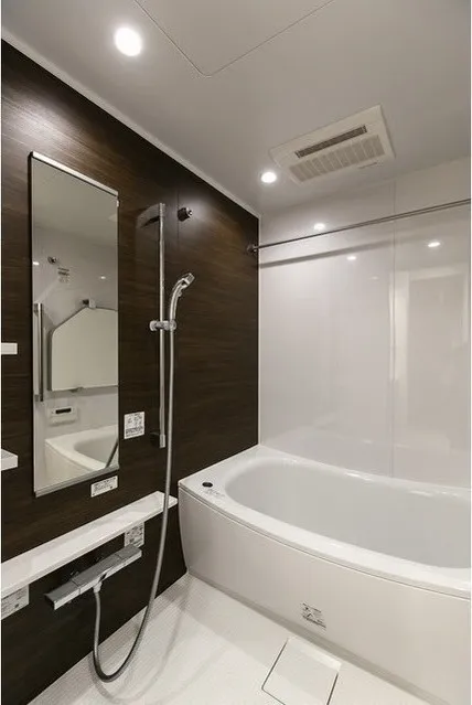 Hiroo Villa Square - Interior - ["Bathroom", "Room", "Property"]