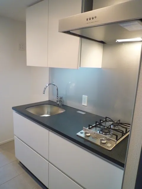 Park Habio Shibuya Kamiyamacho - Interior - ["Kitchen", "Countertop", "Kitchen Appliance"]