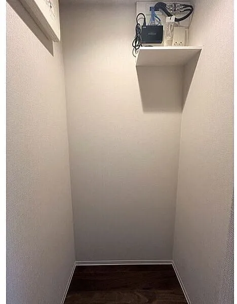 Garden Hills Yotsuya Guest Forest - Interior - ["Plumbing fixture", "Tap", "Rectangle"]