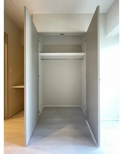 Comforia Liv Kiba East I - Interior - ["Wall", "Flooring", "Wood"]