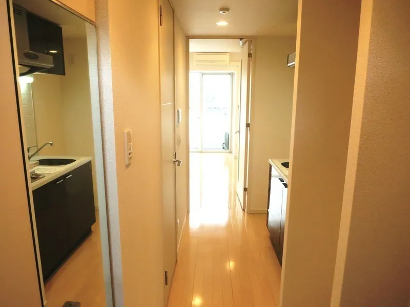 Ecology Shiomi Residence - Interior - ["Floor", "Flooring", "Door"]
