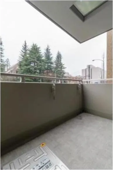Linden Court Ichigaya - Interior - ["Sky", "Building", "Rectangle"]