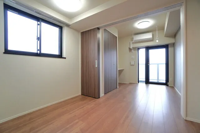 Roygent Komagome Rikugien - Interior - ["Flooring", "Floor", "Ceiling"]