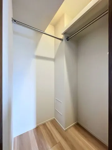 Lugente Itabashi - Interior - ["Flooring", "Wood", "Floor"]