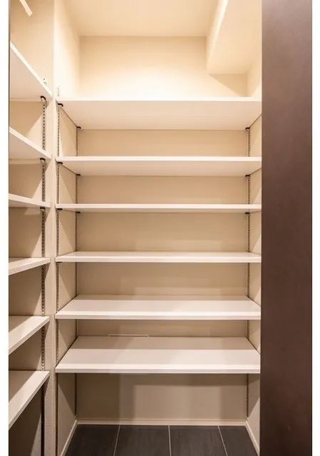 The Glow Mita - Interior - ["Shelving", "Shelf", "Wood"]