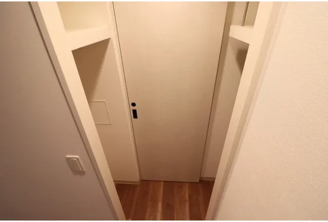 RODIA Nihonbashi Kayabacho - Interior - ["Wood", "Flooring", "Floor"]