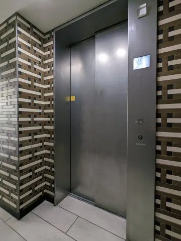 Premium Cube Mishuku - Exterior - ["Fixture", "Composite material", "Rectangle"]