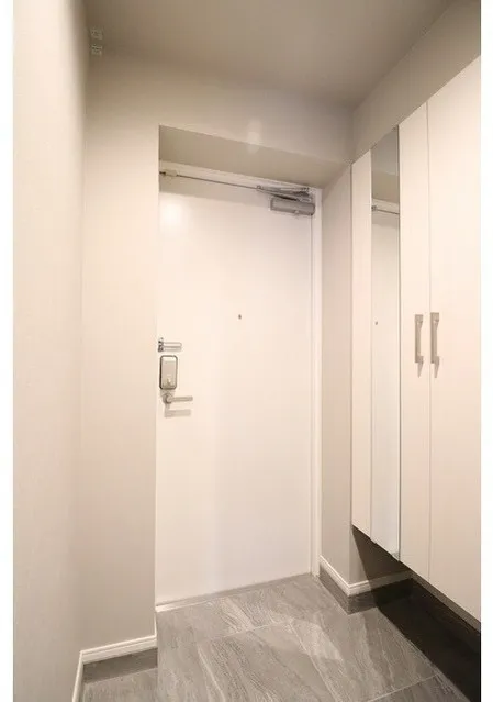La Douceur Sugamo East - Interior - ["Flooring", "Wall", "Floor"]