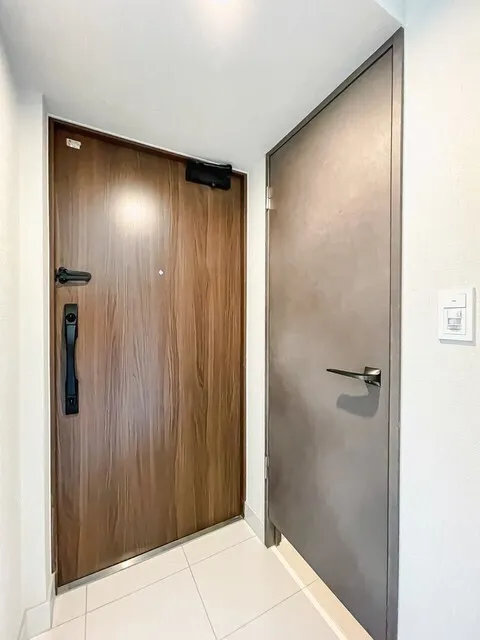 Royal Parks Ariake - Interior - ["Wood", "Flooring", "Door"]