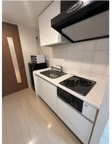 Clio Gotanda - Interior - ["Floor", "Flooring", "Major appliance"]