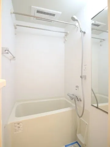 Proud Flat Monzen Nakamachi II - Interior - ["Bathtub", "Property", "Plumbing fixture"]