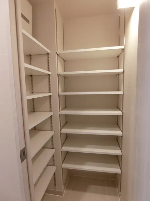 SOLASIA Residence Kyobashi - Interior - ["Furniture", "Shelf", "Shelving"]