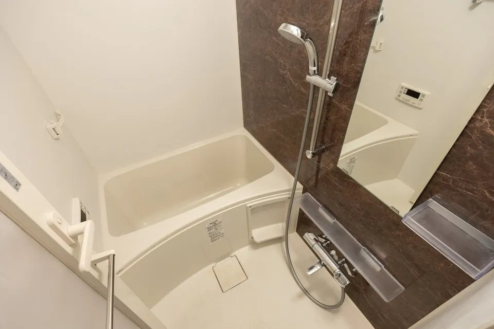 Hmlet Azabu-Juban II - Interior - ["Plumbing fixture", "Bathroom", "Flooring"]