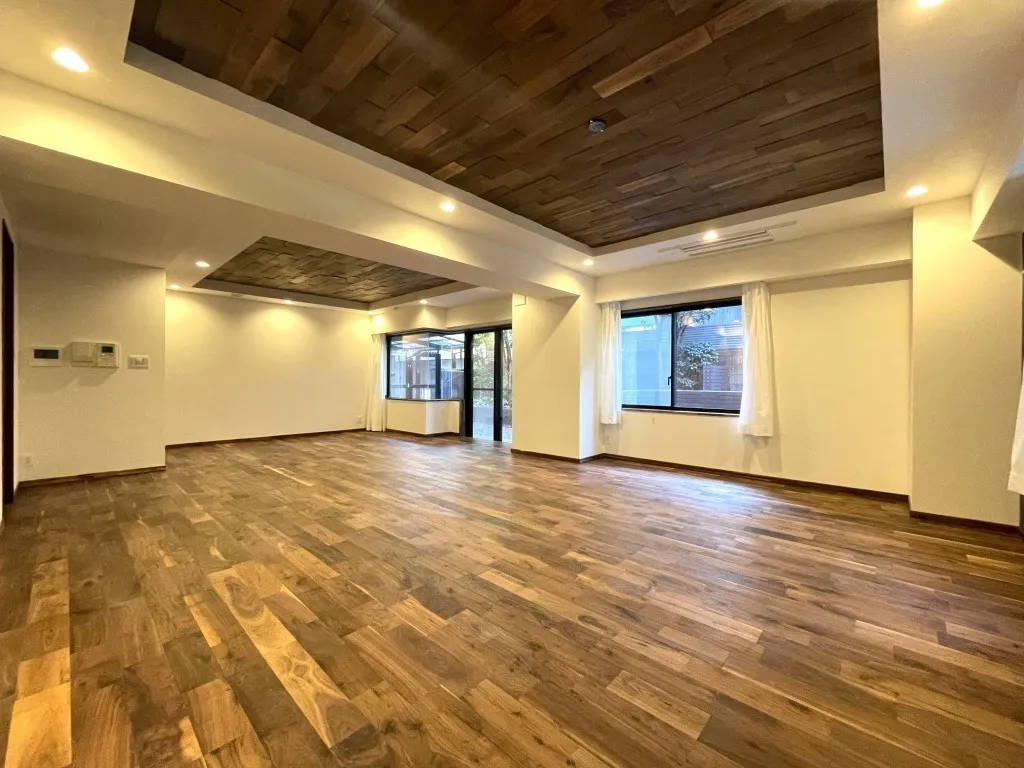 Jingumae House B1F, 1F