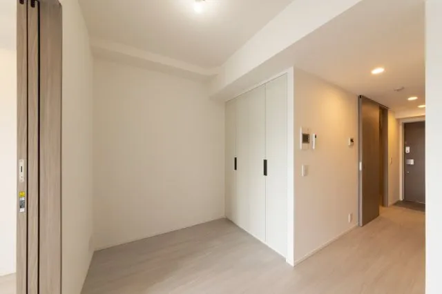 RESIDENCE KOENJI  - Interior - ["Building", "Fixture", "Hall"]