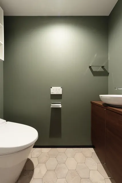 Duke House Meguro - Interior - ["Wall", "Flooring", "Toilet"]