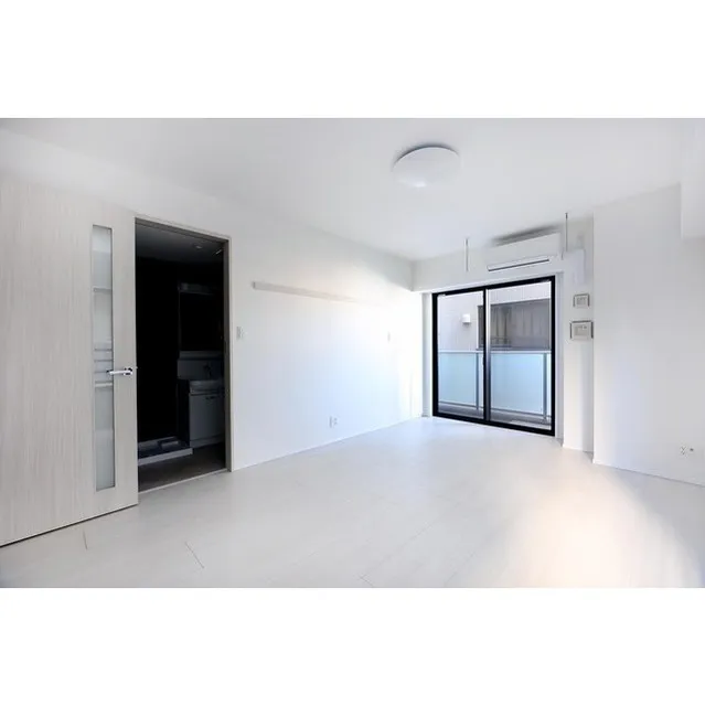 La Douceur Higashikanda - Interior - ["Building", "Fixture", "Window"]
