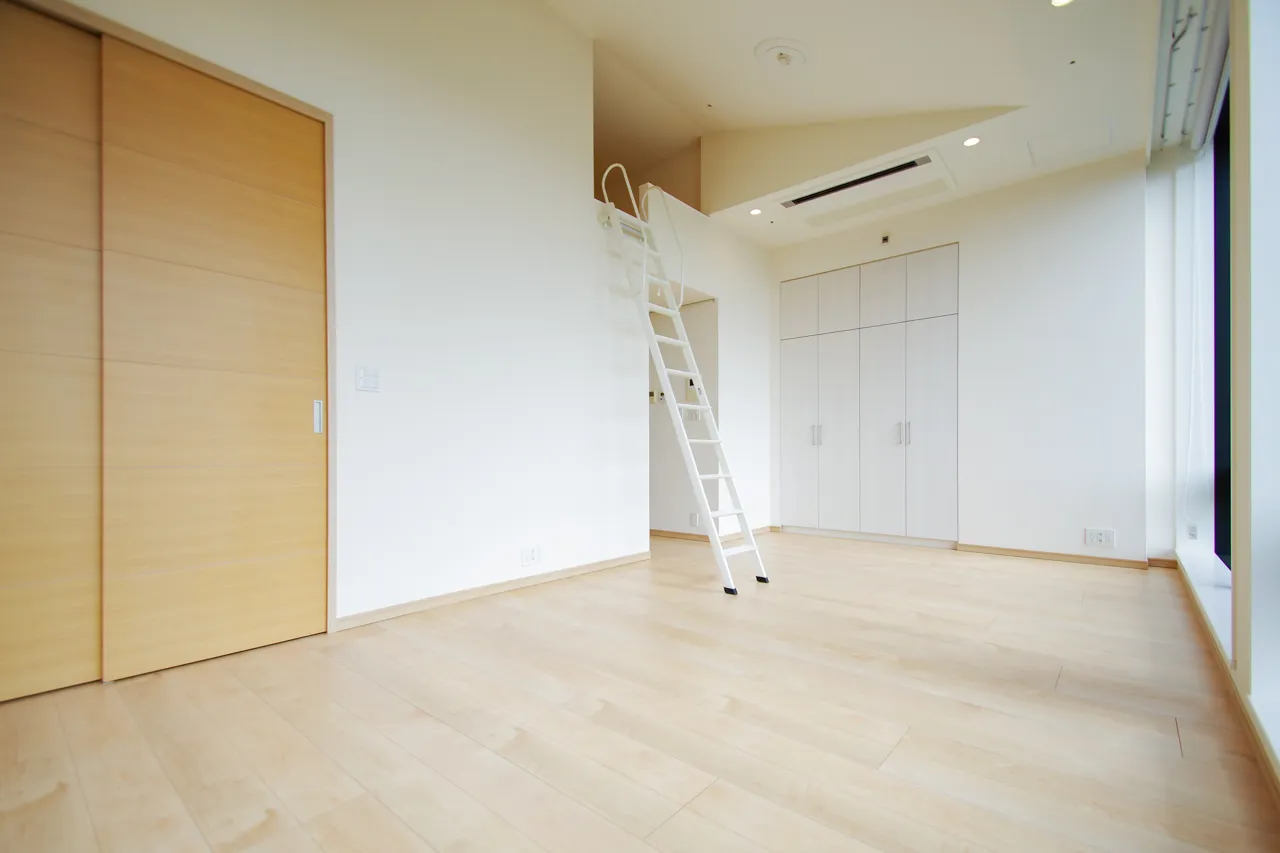 La Tour Shinjuku Grand - Interior - ["Building", "Fixture", "Wood"]