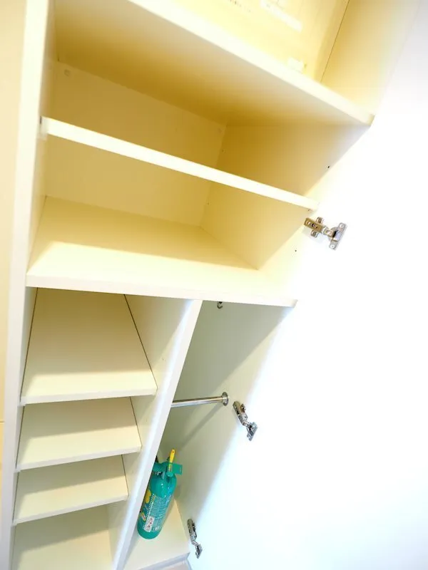 Residia Bunkyo Honkomagome - Interior - ["Wood", "Shelving", "Flooring"]
