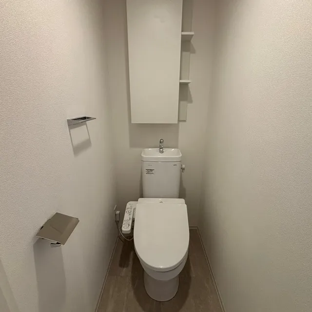 Park Axis Shinagawa Tennozu Isle - Interior - ["Toilet seat", "Toilet", "Plumbing fixture"]