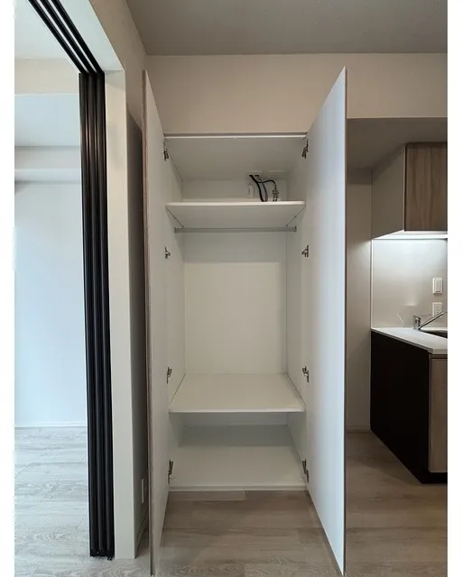 Wellis Urban Sumiyoshi East - Interior - ["Wood", "Flooring", "Floor"]