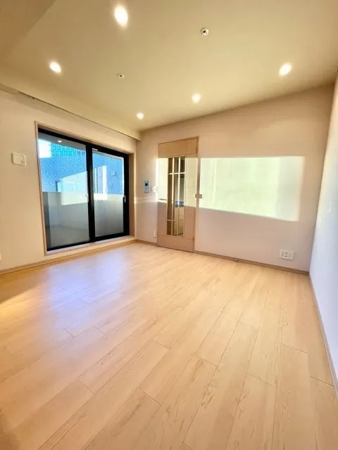 Chester Court Ochanomizu - Interior - ["Wood flooring", "Flooring", "Floor"]