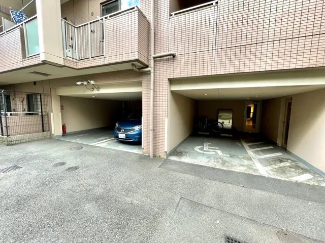 RESIDIA Chidoricho - Other - ["Property", "Car", "Wheel"]