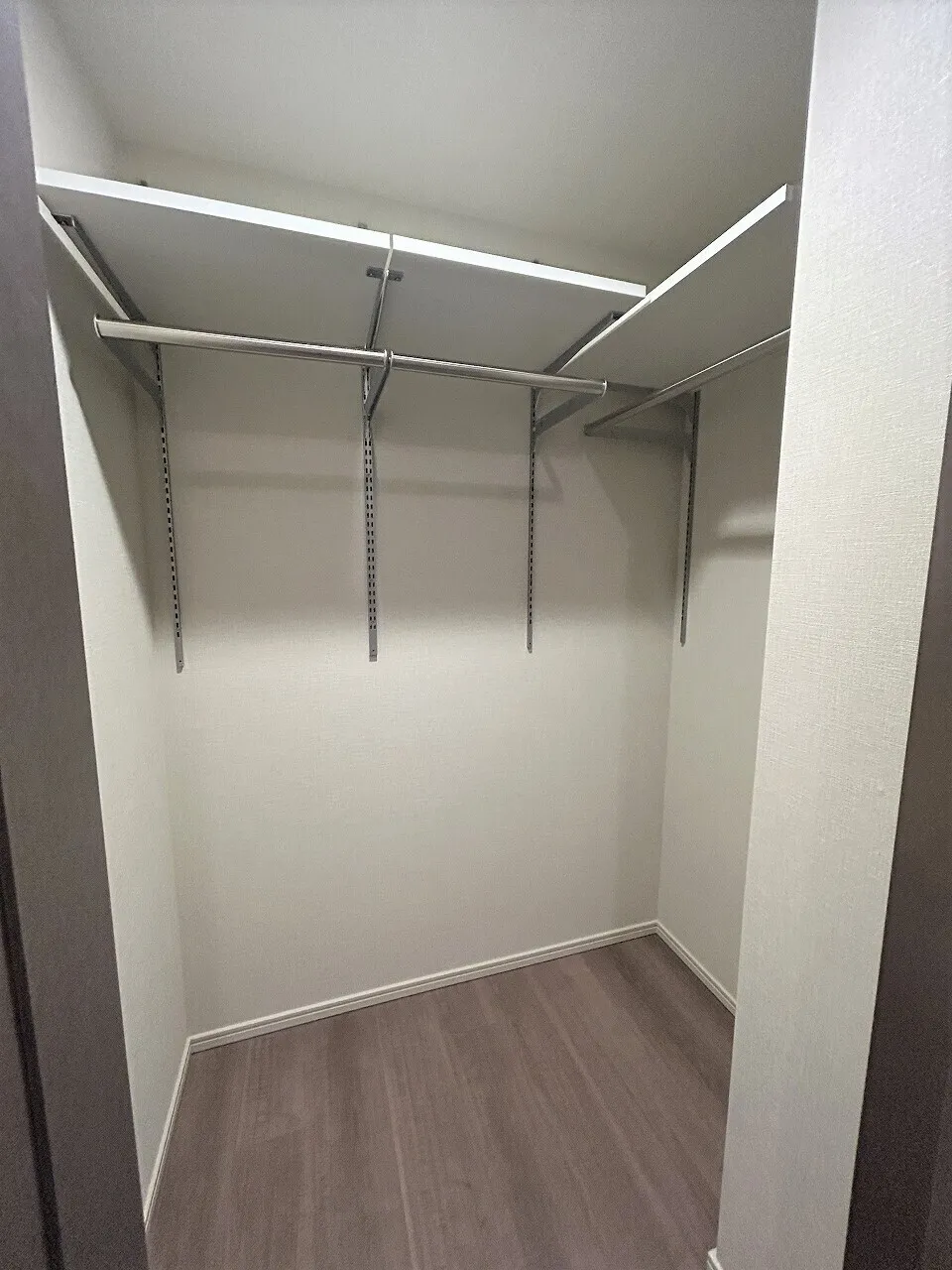 Blanchiesta Kiba - Interior - ["Hardwood", "Plywood", "Wood flooring"]