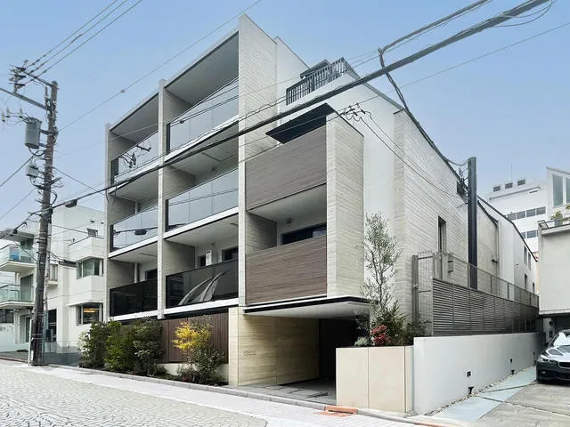 ORME COURT YOTSUYA - Exterior - ["Steel", "Houseplant"]