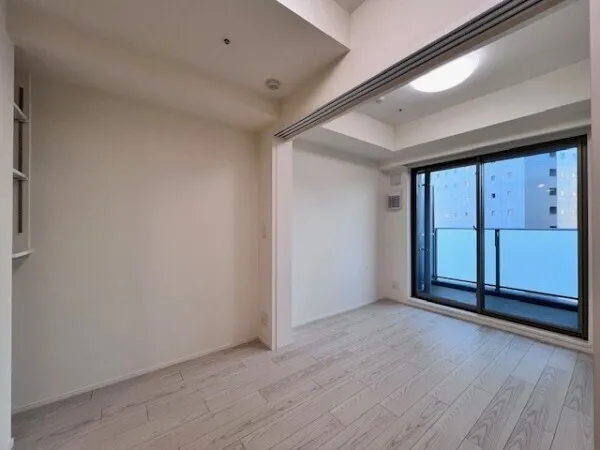 Brillia Ist Oimachi - Interior - ["Flooring", "Floor", "Ceiling"]