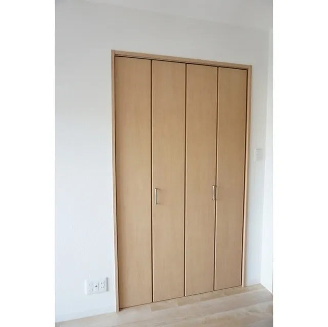 Green Ward Ashihana - Interior - ["Door", "Wood", "Rectangle"]